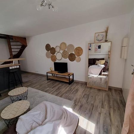 Duplex 40M2 Cocooning Coeur De Ville Avec Parking Neauphle-le-Chateau Экстерьер фото