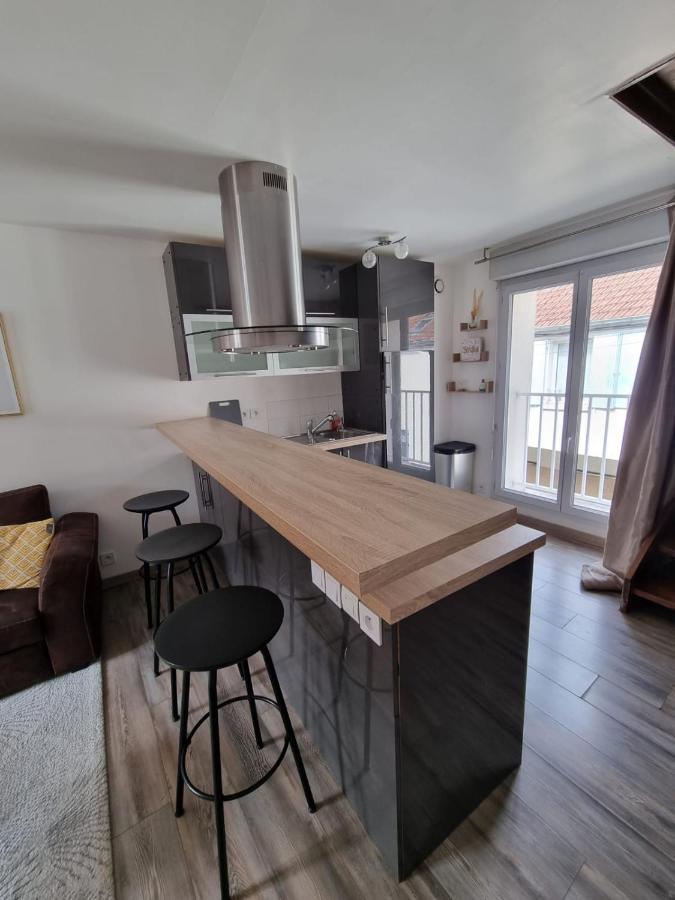 Duplex 40M2 Cocooning Coeur De Ville Avec Parking Neauphle-le-Chateau Экстерьер фото